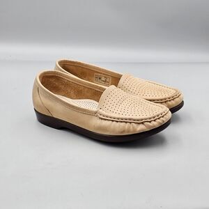 SAS Women's Size 7.5 M US GUC Savvy Beige Leather Mocassin Loafers Shoes